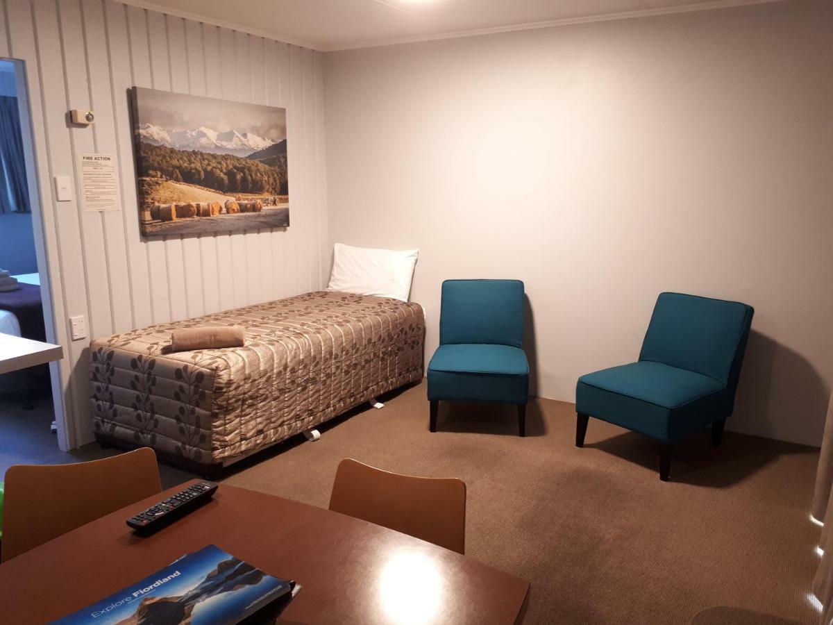 Edgewater Motel Te Anau Exterior foto